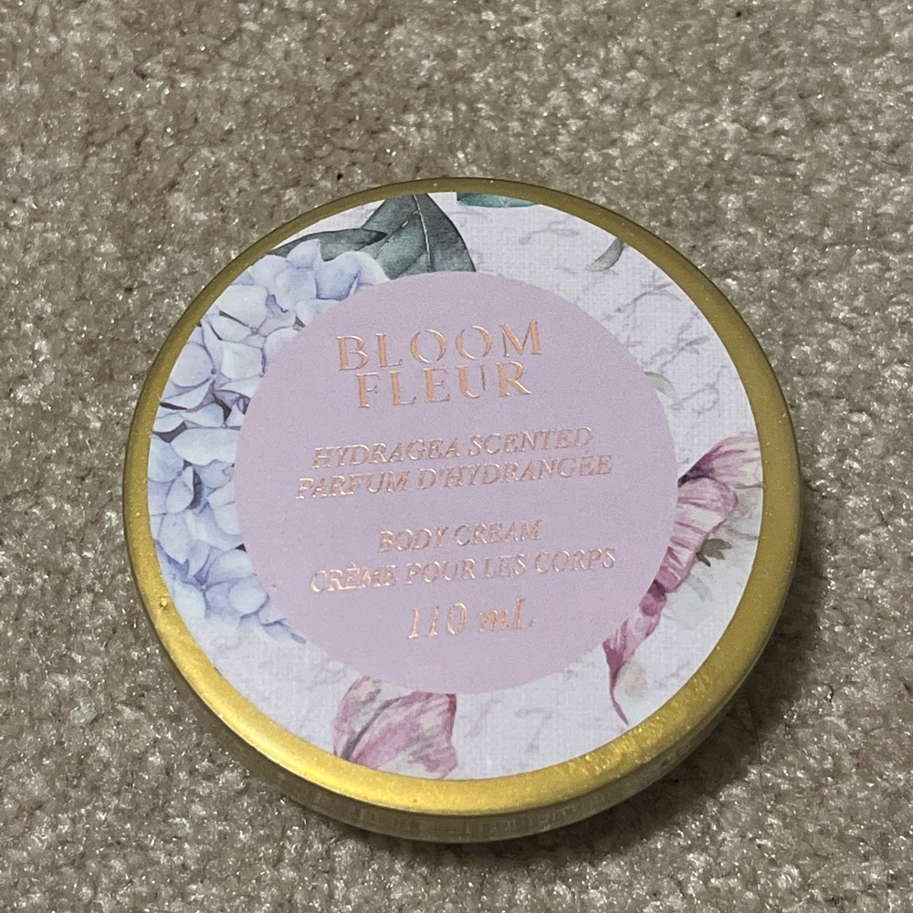 Bloom Fleur hydrangea scented body cream
